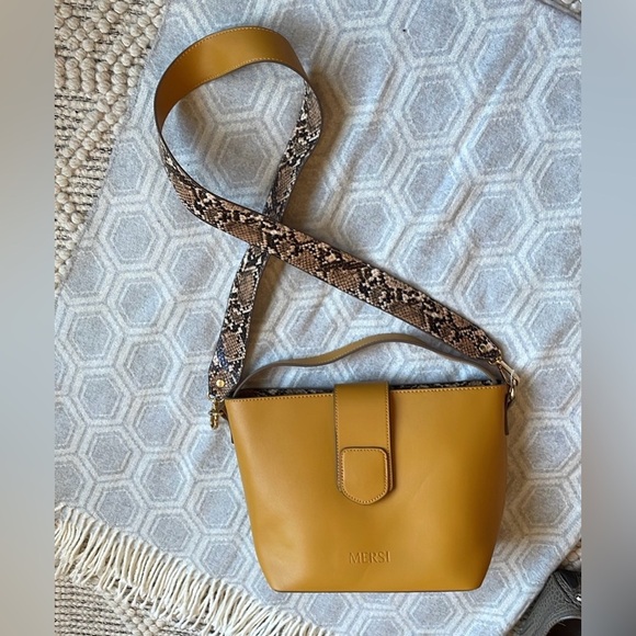 Mersi Bucket Bag Purse Faux Leather Gold Women’s - Picture 13 of 14